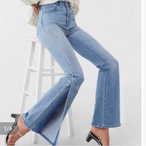 Forever 21 Denim - Forever 21 Split Hem, Flared, High Waist Jeans Sz 30- NWOT! Totally on-trend…